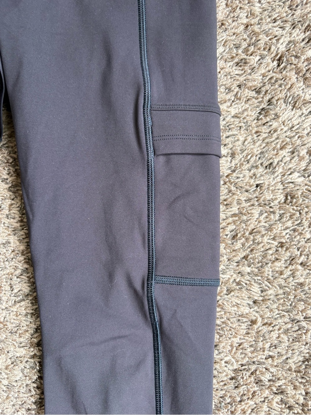 Athleta Rainier Cargo Tight Leggings Women’s Petite S Gray High Rise Pockets - Picture 2 of 9